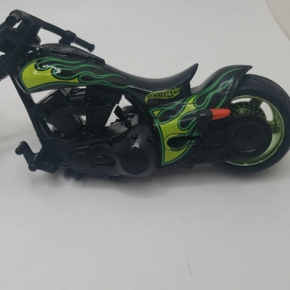 𝅺twin flame hot wheels motorcycle hotrod toy